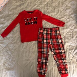 Red 'Let It Snow' Kids Pajama Set 3T